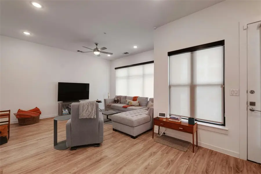 4901 Springdale Rd #102, Austin, TX 78723 - Image #3