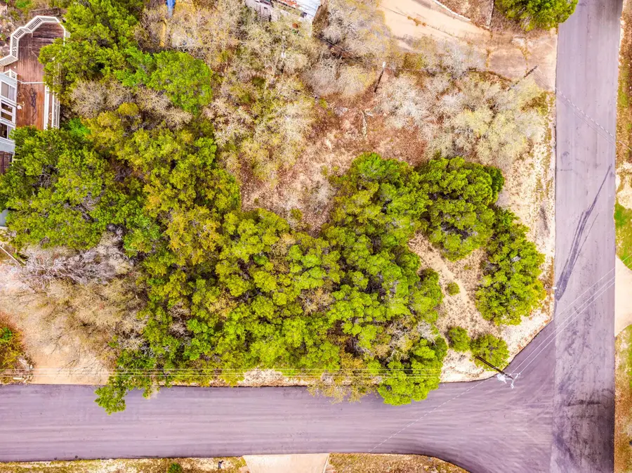 21500 Surrey Ln, Lago Vista, TX 78645 - #2