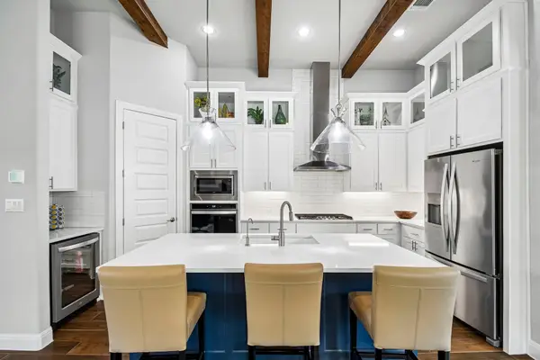 360 Mendocino Ln, Austin, TX 78737