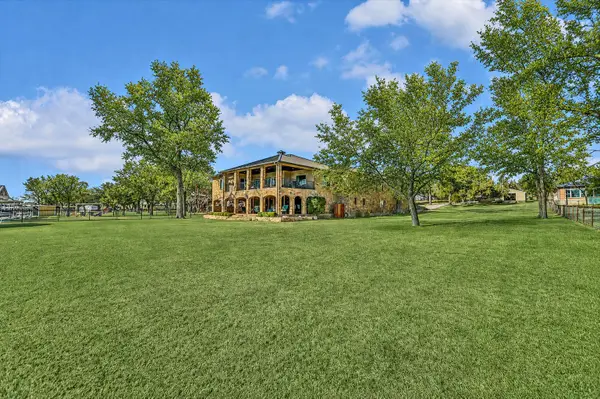 360 Campa Pajama Ln, Kingsland, TX 78639