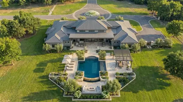 8608 Rollins Dr, Austin, TX 78738