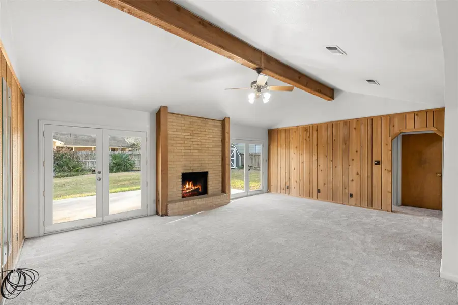 661 S College St, La Grange, TX 78945 - #3