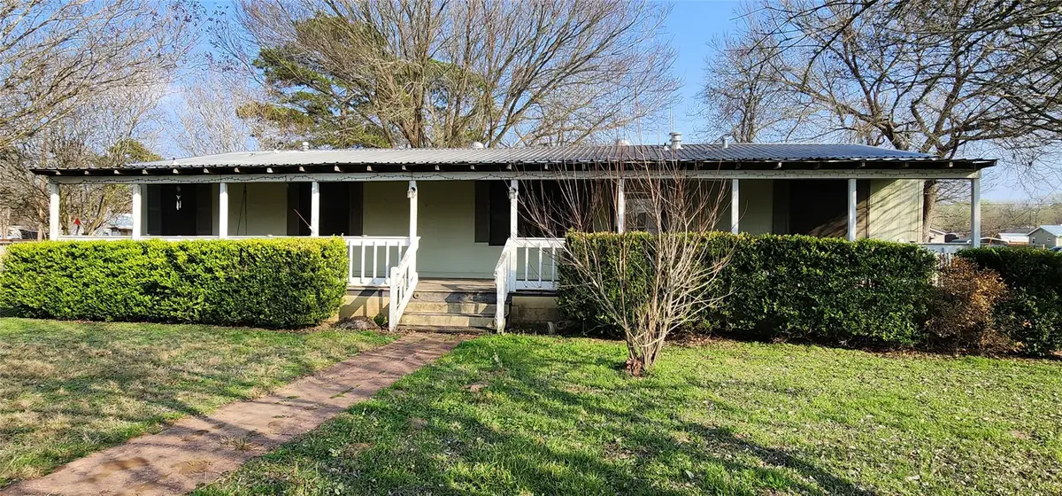 3 Miller St, Smithville, TX 78957 - #1