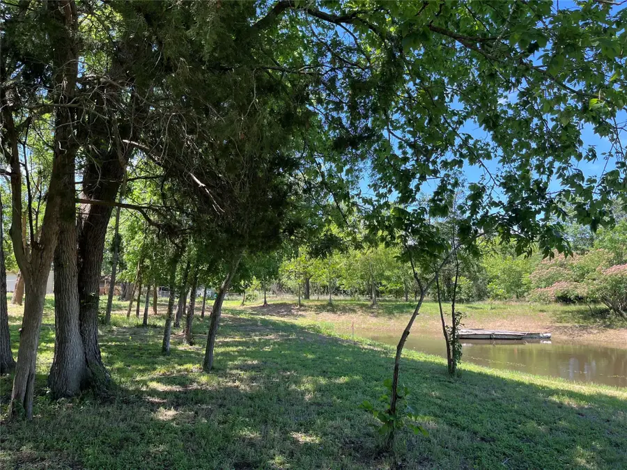 149 Milam St, McDade, TX 78650 - #3