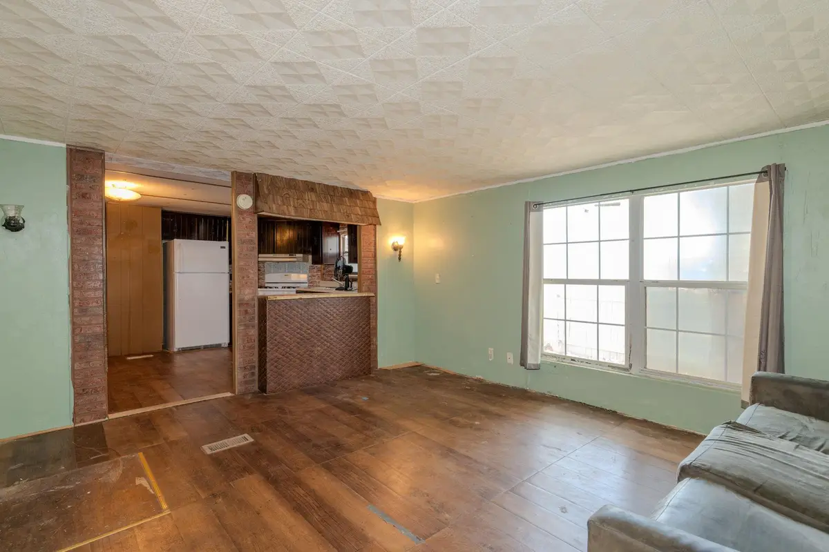 204 Regina Dr, Buda, TX 78610 - #1