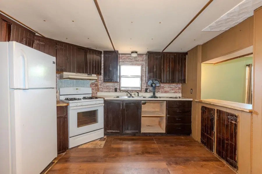 204 Regina Dr, Buda, TX 78610 - #2