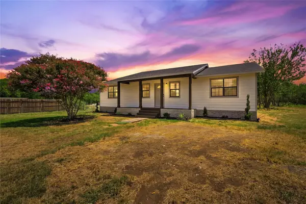 747 Chamberlin Rd, Dale, TX 78616