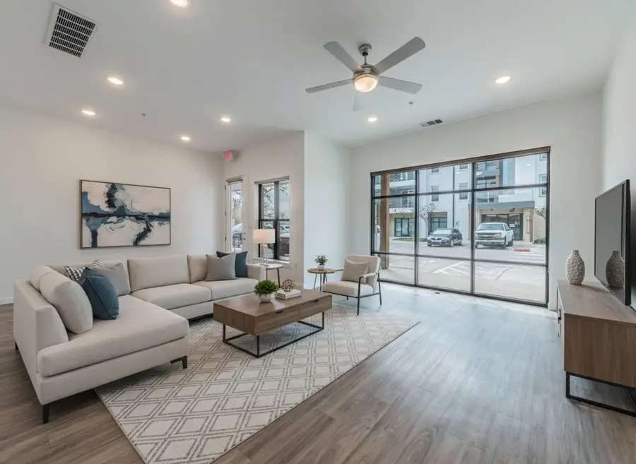 4901 Springdale Rd #103, Austin, TX 78723 - Image #2