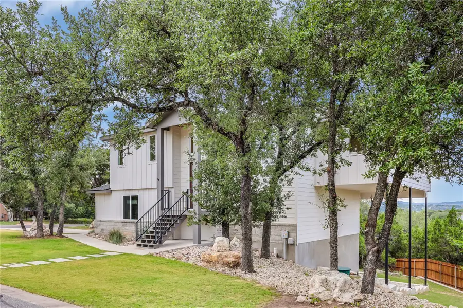 429 Summit Ridge Dr N, Point Venture, TX 78645 - #2
