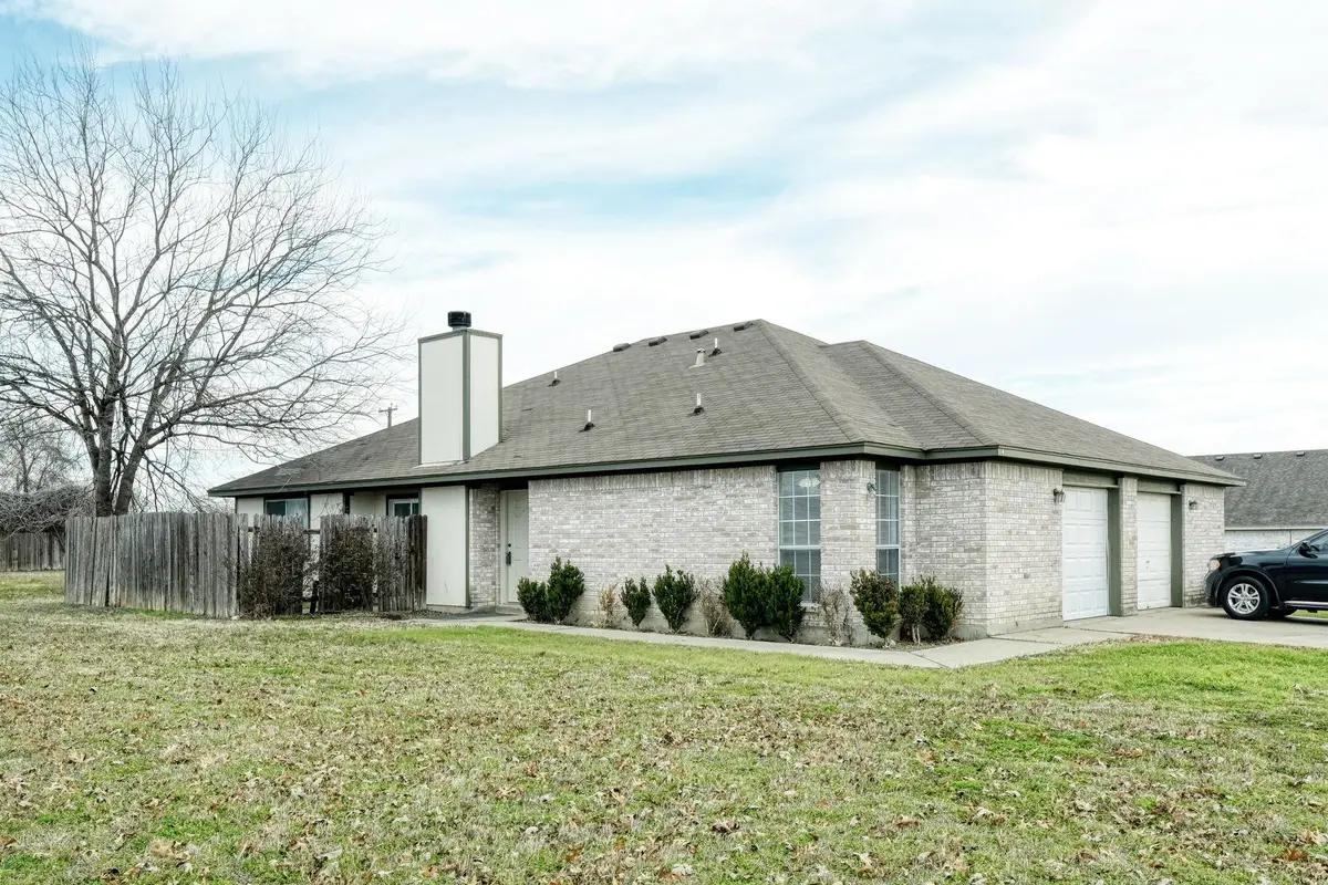 111 Axis Deer Trl, Hutto, TX 78634 - #1