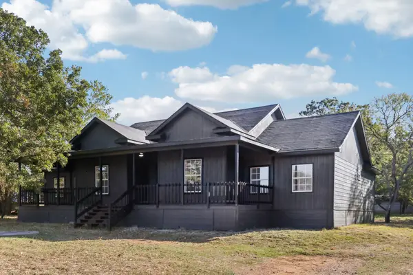 385 Alta Vista Dr, Bastrop, TX 78602