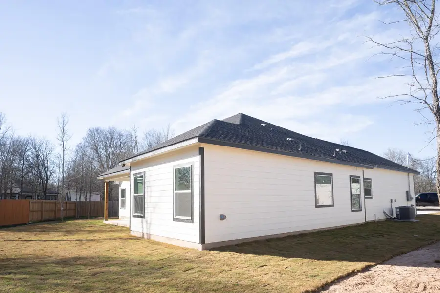 108 Keahi Ct, Bastrop, TX 78602 - #2