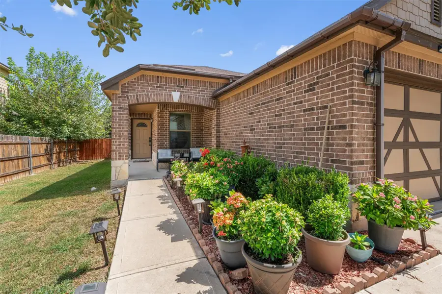 611 Big Bend Trl, Taylor, TX 76574 - #3