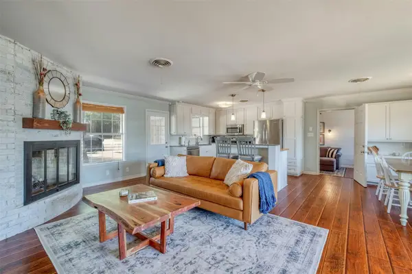 1208 Country Club Rd, Georgetown, TX 78628