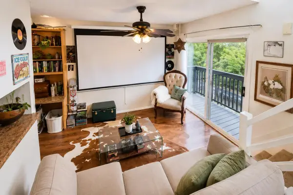 912 W 22 1/2 St #F, Austin, TX 78705