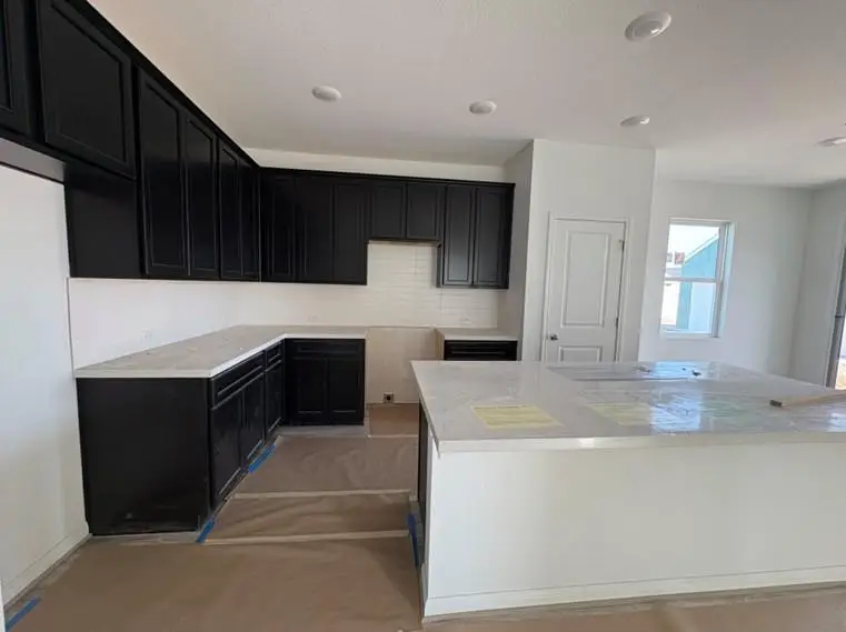 114 Cherry Blossom Ln, Taylor, TX 76574 - Image #3