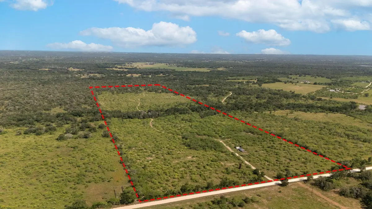 000 County Road 420, Waelder, TX 78959 - #1