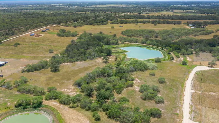 736 Cr 421 Rd, Waelder, TX 78959 - #3