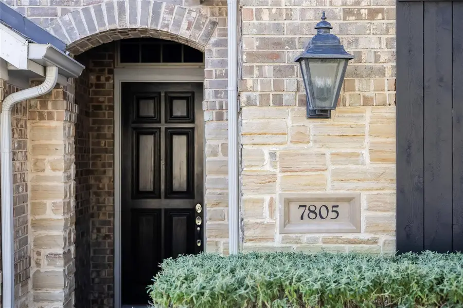 7805 Turnback Ledge Trl, Lago Vista, TX 78645 - Image #2