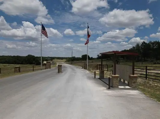 103 Buck Rabbit, Briggs, TX 78608 - Image #1