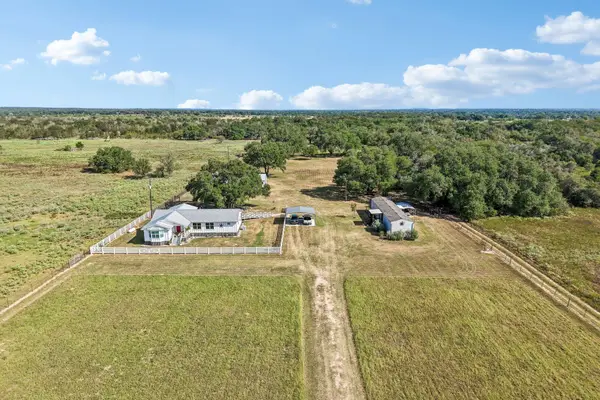 4151 Unger Rd, Smithville, TX 78957