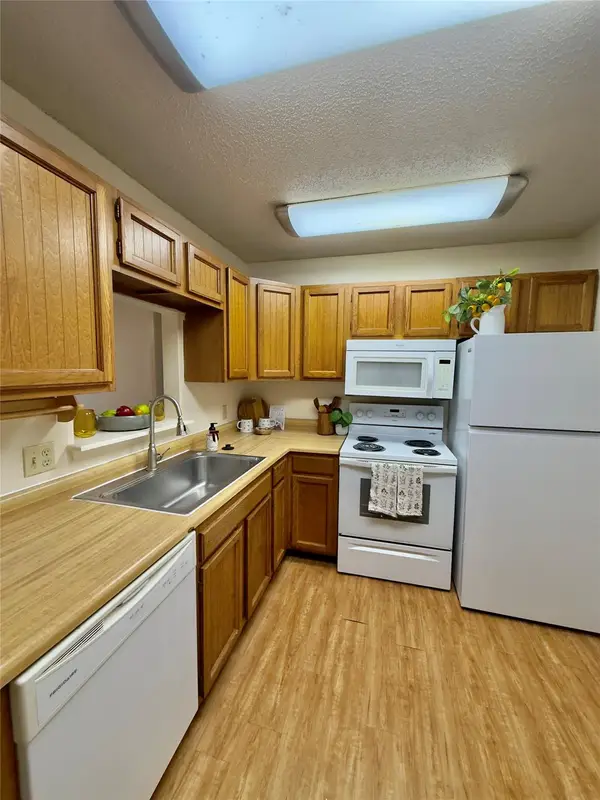 1624 Aquarena Springs Dr #F147, San Marcos, TX 78666