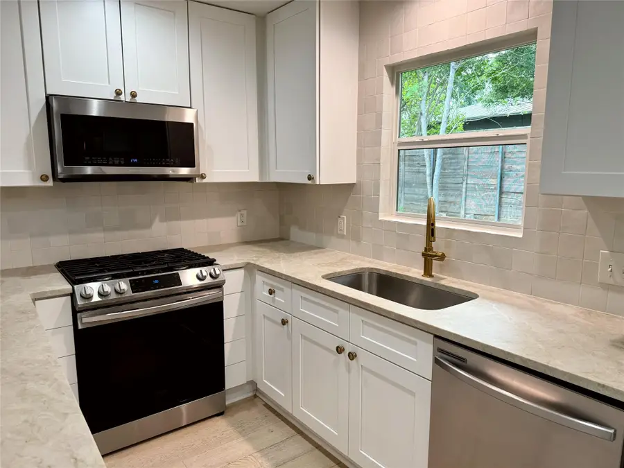 5002 Glencoe Cir, Austin, TX 78745 - #2