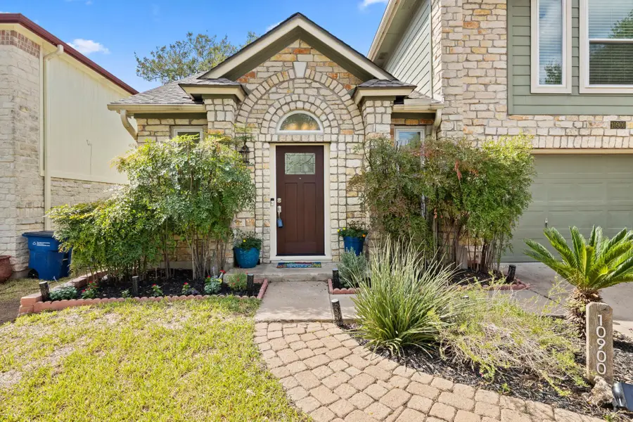 10900 Watchful Fox Dr, Austin, TX 78748 - Image #3
