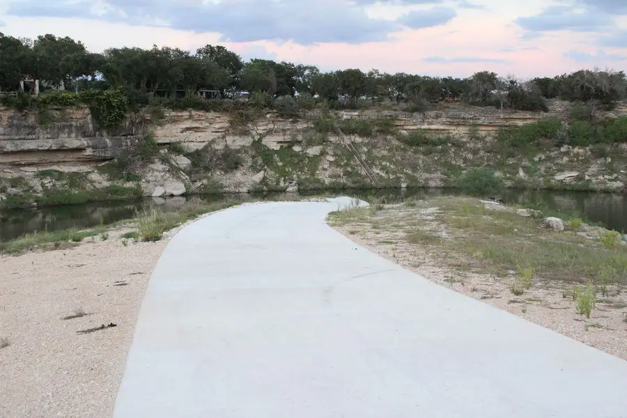 53-54 Hillview Circle Cir, Marble Falls, TX 78654 - #2