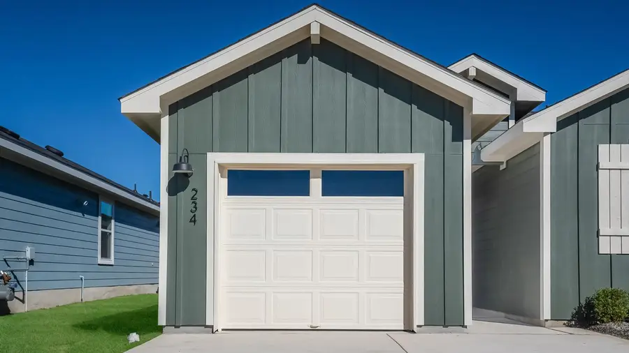 127 Orange Flame Blvd, Uhland, TX 78640 - Image #3