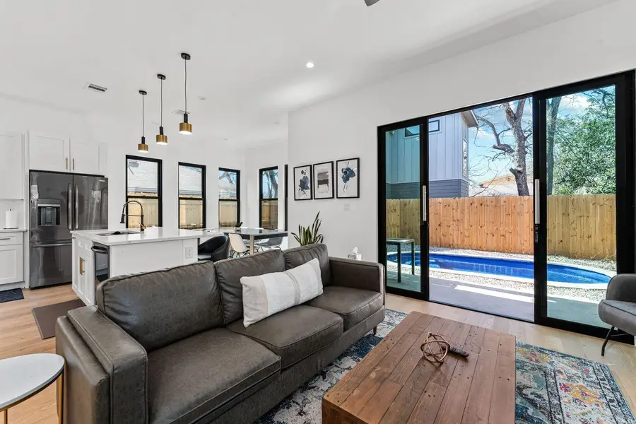 910 Tillery St, Austin, TX 78702 - #3