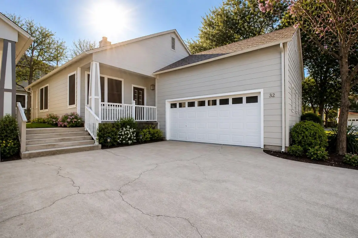1011 Brodie St #32, Austin, TX 78704 - #1