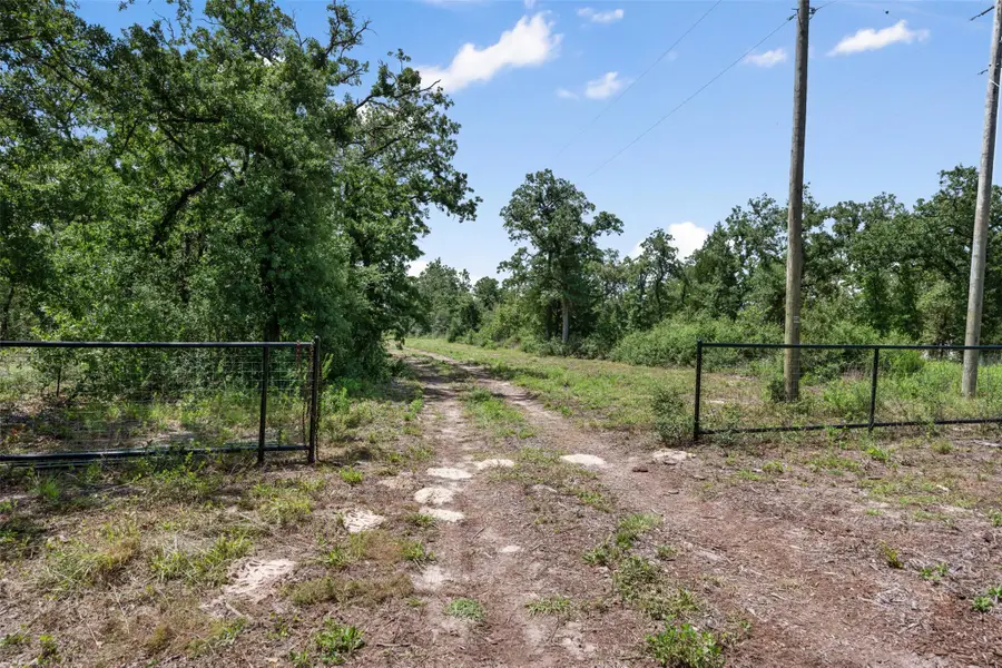 716 Cumley Ln, Thorndale, TX 76577 - Image #3