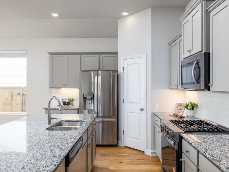 8204 Silhouette St, Austin, TX 78744 - #3