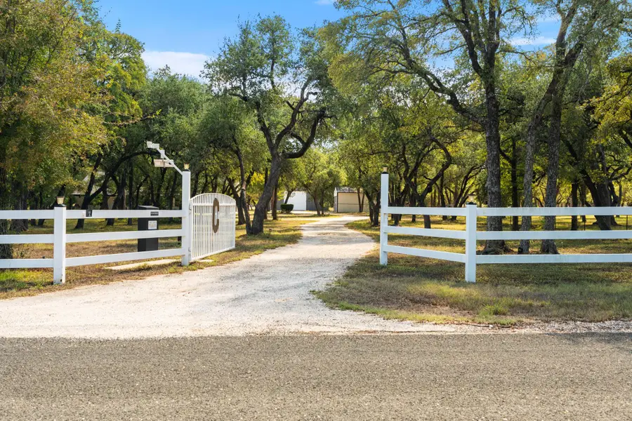 30309 Live Oak Trl, Georgetown, TX 78633 - #2