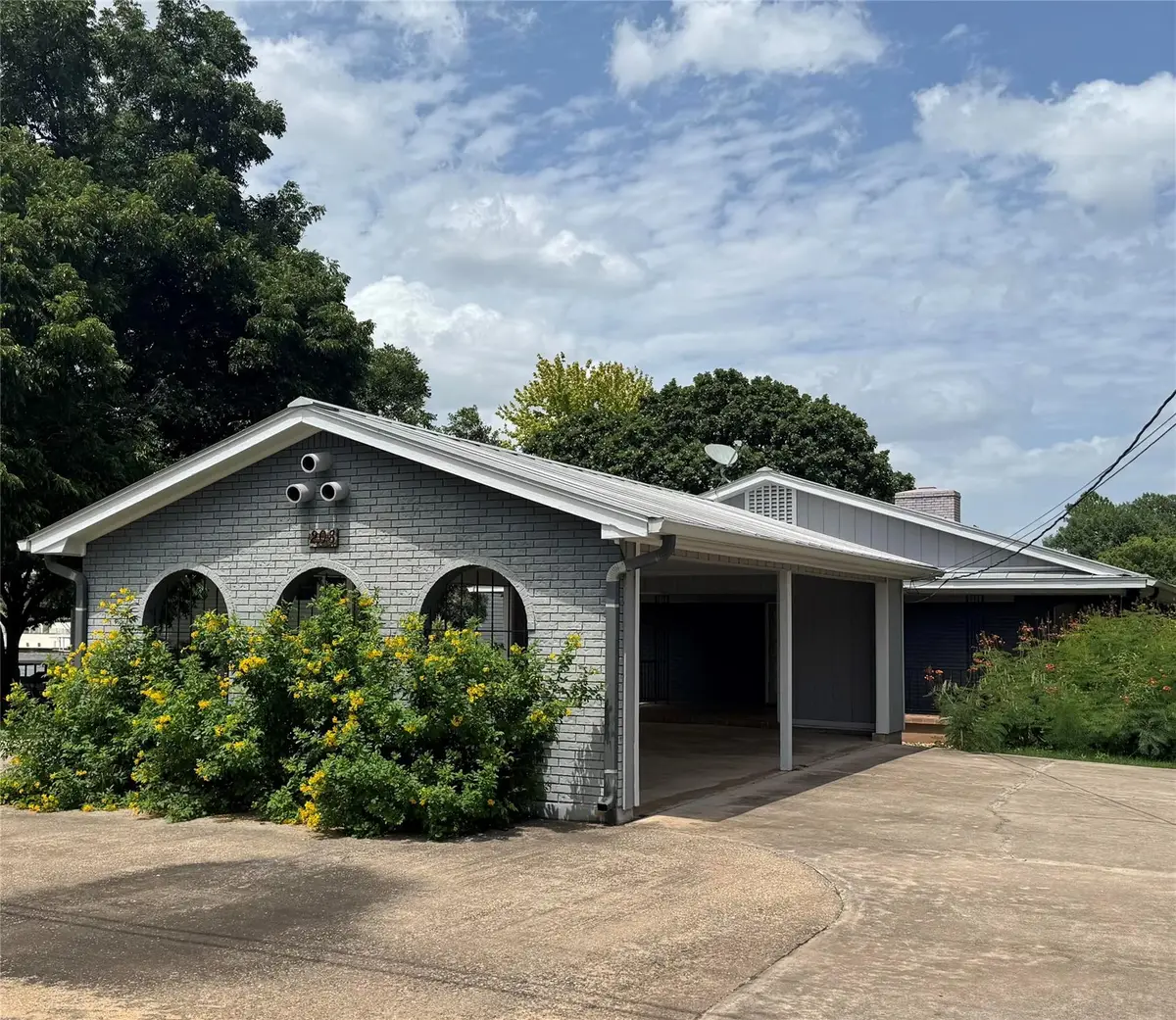 208 Riverside Dr, Kingsland, TX 78639 - #1