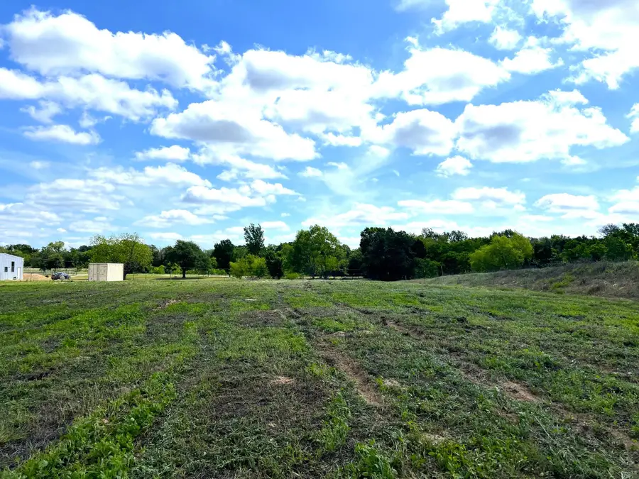 0005 Brenham St, McDade, TX 78650 - #2