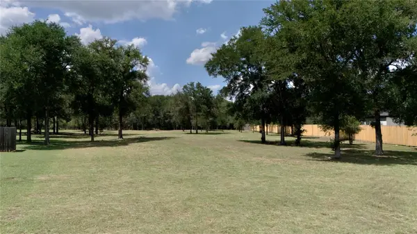 112 Creekwood Trl, Cedar Creek, TX 78612