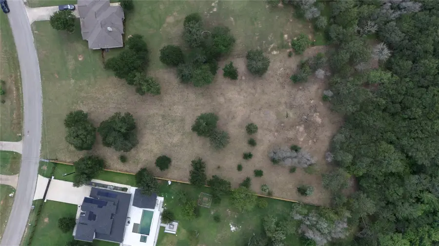 112 Creekwood Trl, Cedar Creek, TX 78612 - #2