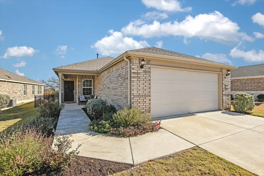 112 Yorktown St, Georgetown, TX 78633 - Image #2