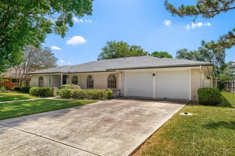 6018 Woodwick Dr, Windcrest, TX 78239 - #3