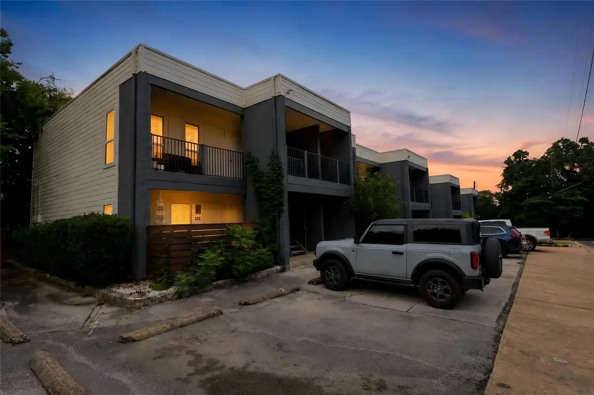 1509 39 1/2 St #201, Austin, TX 78756 - #1