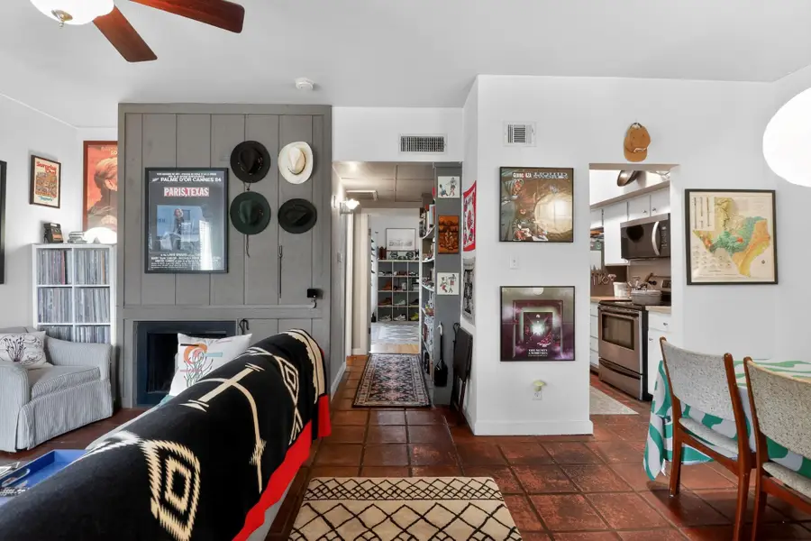 1509 39 1/2 St #201, Austin, TX 78756 - #3