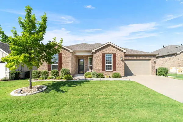 220 Iron Rail Ln, Georgetown, TX 78633