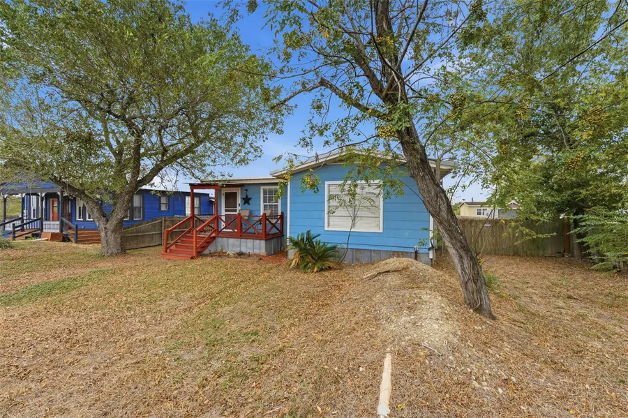 1926 Dreyer Ln, Gonzales, TX 78629 - #2