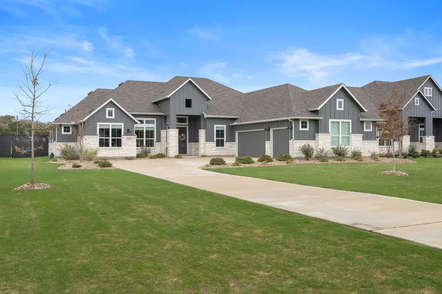 153 Mcnaughton Dr, Liberty Hill, TX 78642 - #2