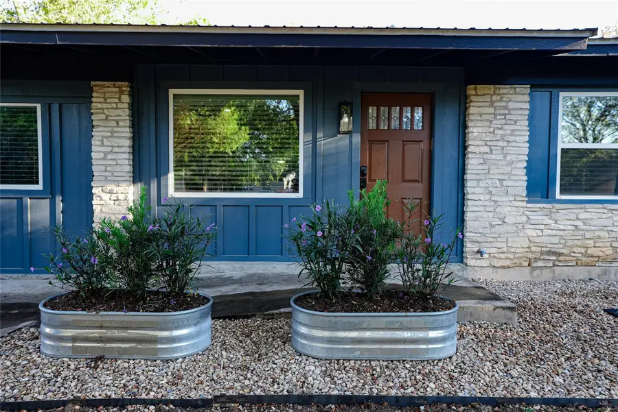 204 Chippendale Ave, Austin, TX 78745 - #2