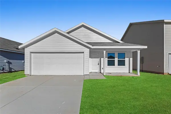 106 Ellendale Pl, Fredericksburg, TX 78624