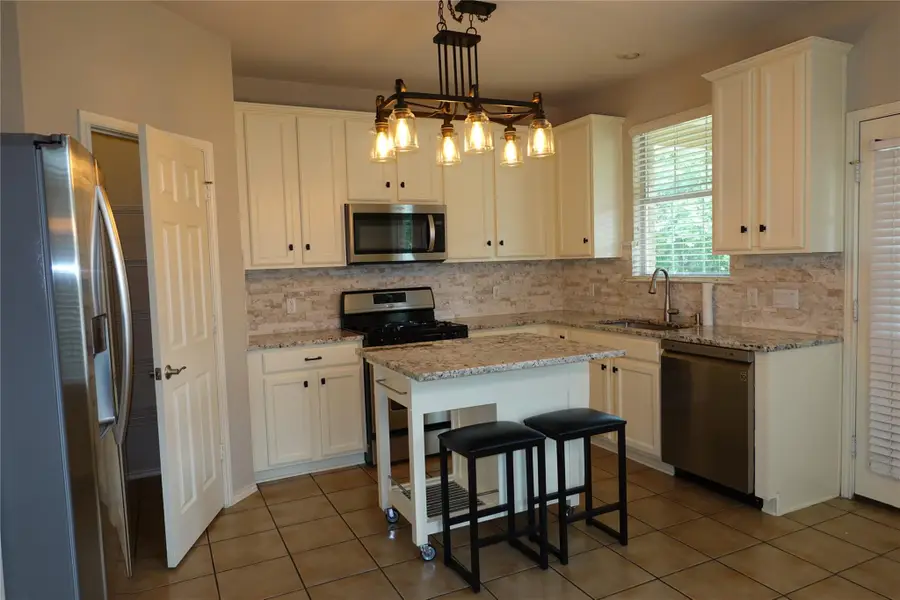 16100 S Great Oaks Dr #1902, Round Rock, TX 78681 - #2