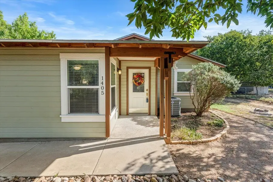 1405 Johnson St, Marble Falls, TX 78654 - #2